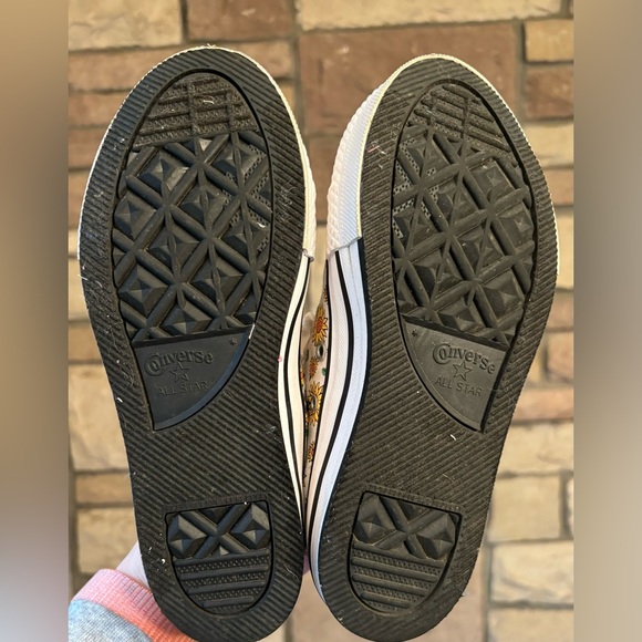 CONVERSE ALL STAR-SUNFLOWER PRINT, SZ 3 - Picture 5 of 7